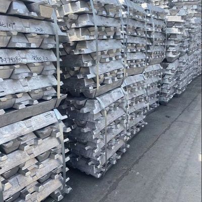 Lingotti di alluminio A7 99,9 di rivestimento del mulino e lega A8 99,85% liscia