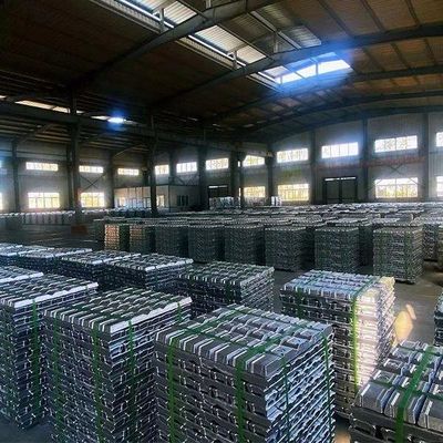 ADC10 Ingotti di alluminio di alta qualità ADC12 99,99% A6 A7 A8 A9 Per il trasporto delle costruzioni